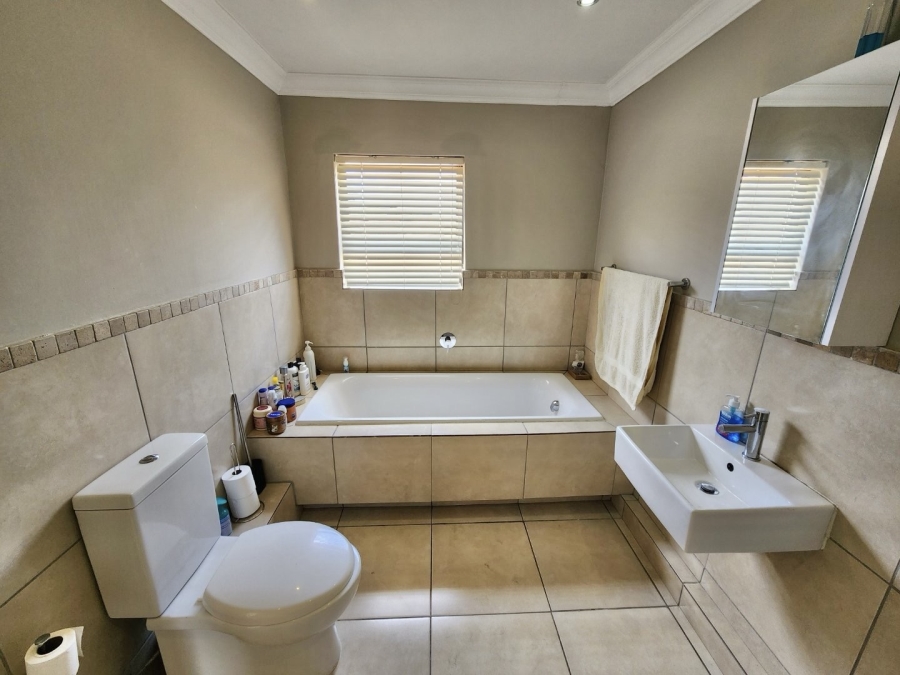 To Let 3 Bedroom Property for Rent in Brackenfell South Western Cape